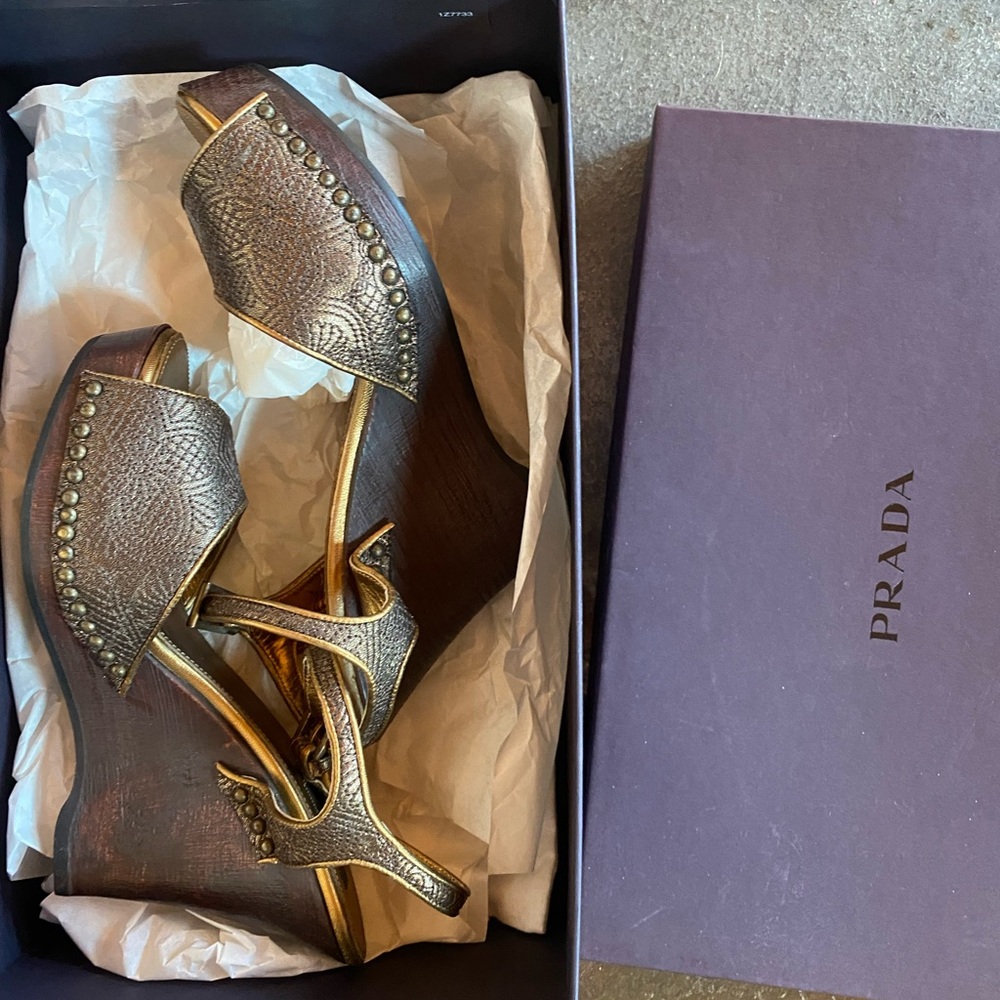 Prada wedge sandals nib 37.5